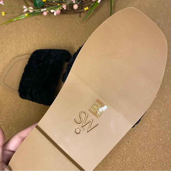 STUART WEITZMAN CAMMY SHEARLING SLIDES - Picture 6 of 9